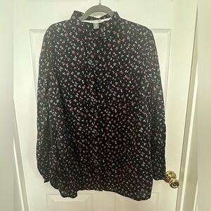 Old Navy Black Floral Classic Button Front Shirt